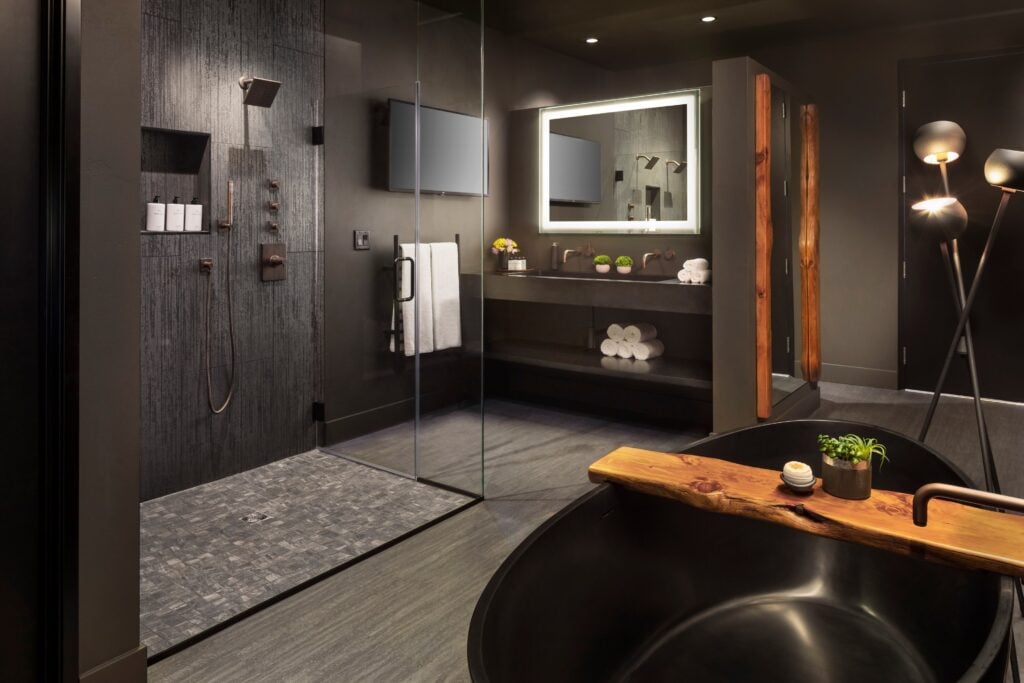 Ambiente Sedona – Glass-Walled Luxury That Disappears Into the Red Rocks