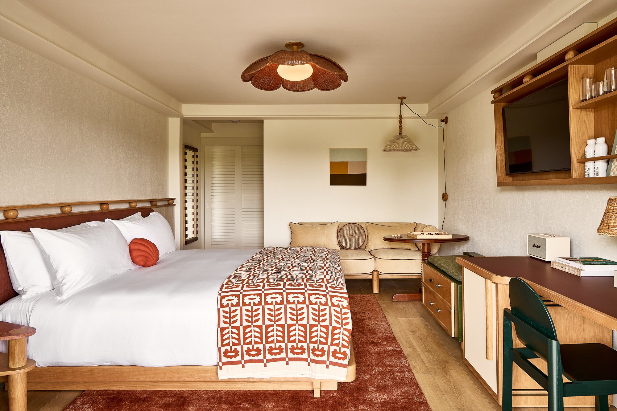 The Beachside Hotel – Nantucket’s Beachside Hotel Finds Style in 1970s Nostalgia