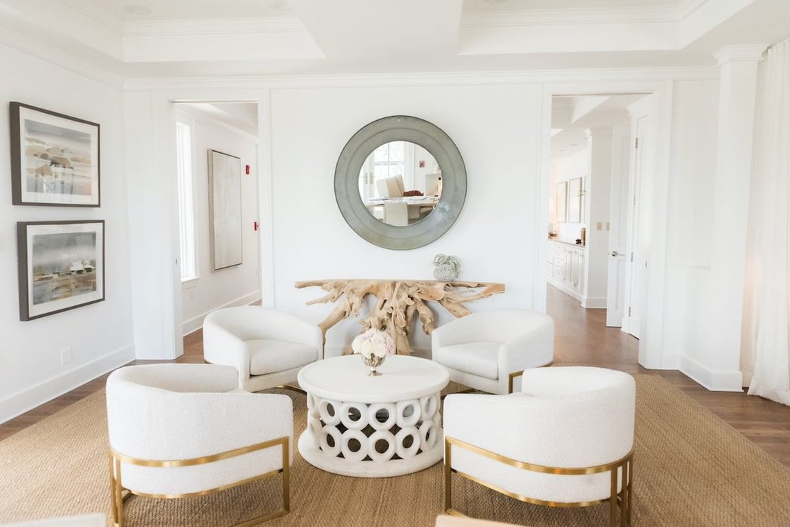 Oyster Bay Boutique Hotel: The Nine-Room Pensacola Stay With 24/7 Free Snacks and a Bayfront Veranda