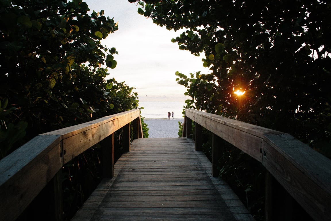 Naples, Florida, Destination Guide | Inn-on-5th | Hotel-Escalante | Campiello-Naples | USS-Nemo | Sidebar restaurant | Waterside-Shops | Audubon-Corkscrew-Swamp-Sanctuary | Naples-Botanical-Garden | Fifth-Avenue-South