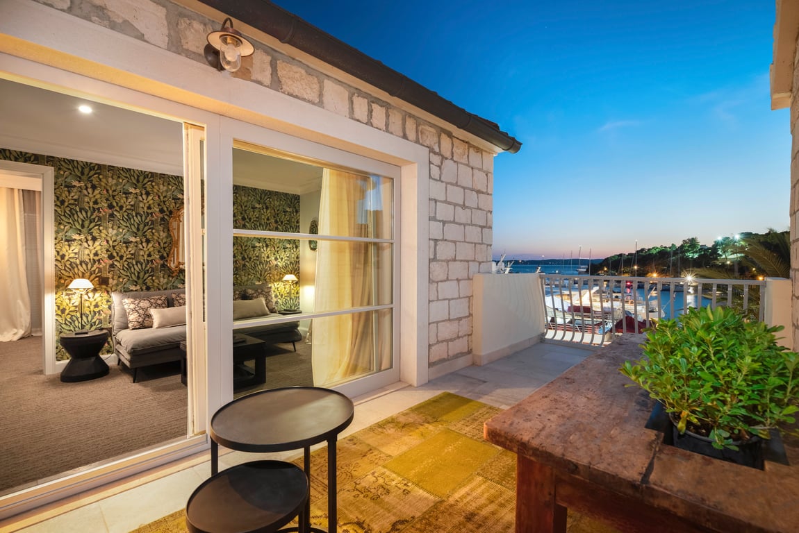 Riva Marina: Drawing a Glamourous Hvar Crowd Since 1914