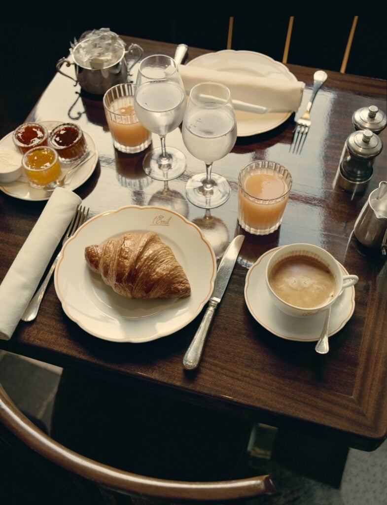 Chateau Voltaire – Chateau Voltaire Is a Chic Parisian Stay That’s All Style, No Cliché