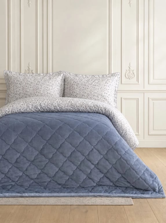 Quilted With Blanket Bedding Set