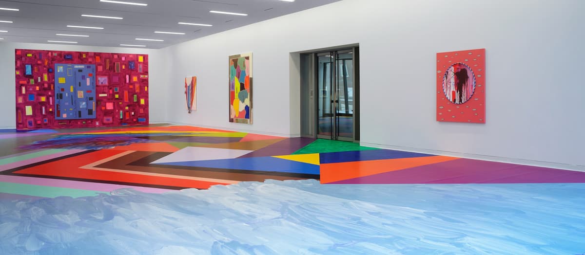 Installation view of Sarah Cain: hand in hand, William D. Adams Lobby, Colby College Museum of Art, Waterville, Maine, 2022. Photo: Luc Demers