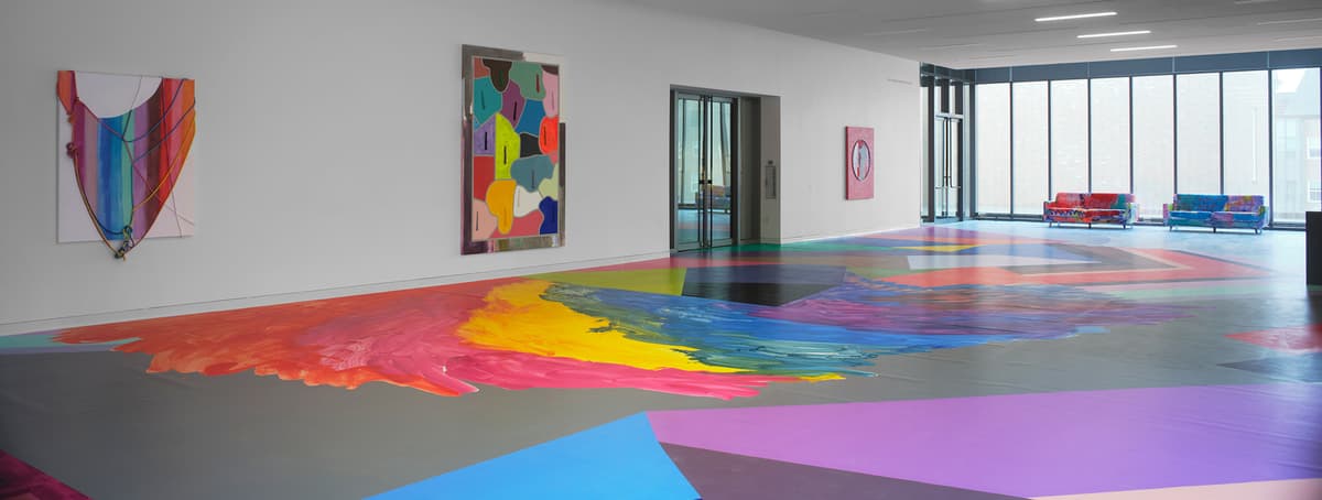 Installation view of Sarah Cain: hand in hand, William D. Adams Lobby, Colby College Museum of Art, Waterville, Maine, 2022. Photo: Luc Demers