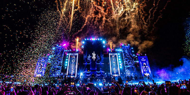 House Winter Black Friday