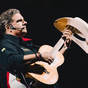 Sandro Dhiacanga – Das Arenas para os Palcos do Brasil (Show de Lançamento do DVD)