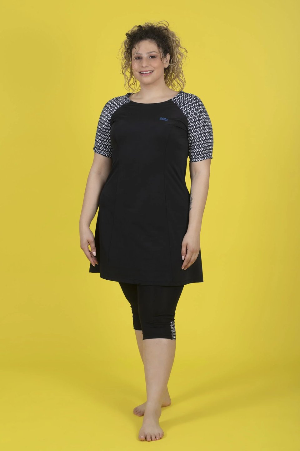 Black and White Short Sleeve Tunic for Swim and Sport