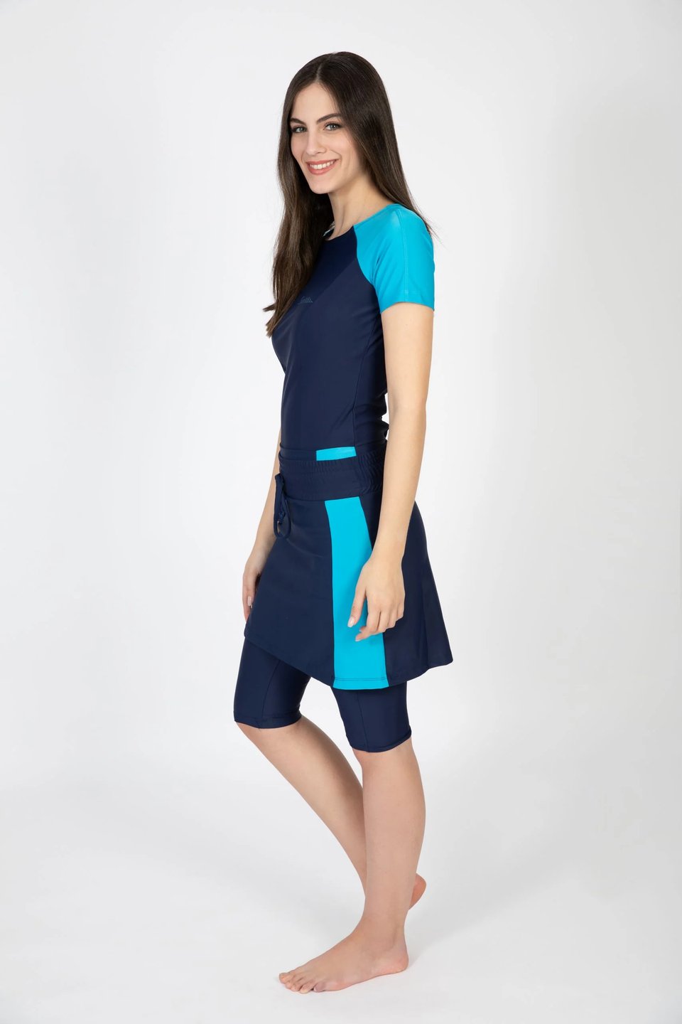 סט שחייה שלושה חלקים קצר כחול כהה ותכלת alternate view
