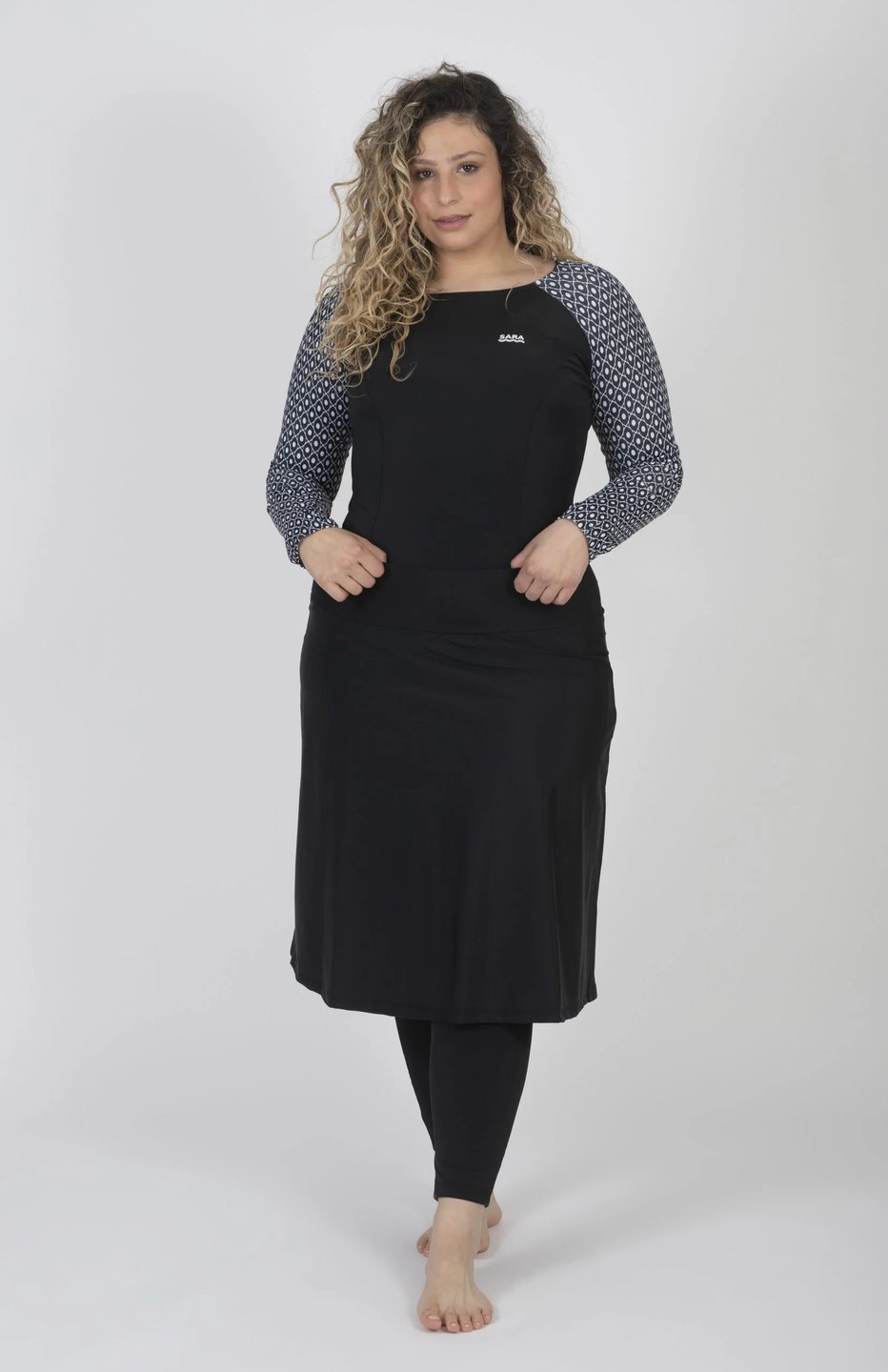 שיק צנוע ארוך שחור לבן - Thumbnail 4