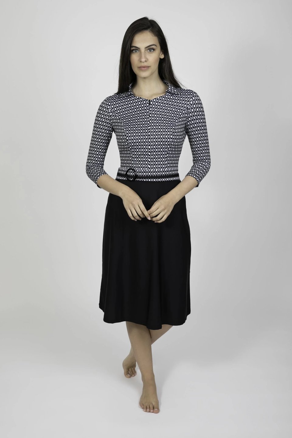 שמלת טורבן לשחייה שחור ולבן