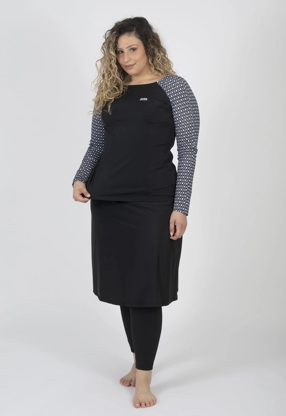 שיק צנוע ארוך שחור לבן - Thumbnail 5