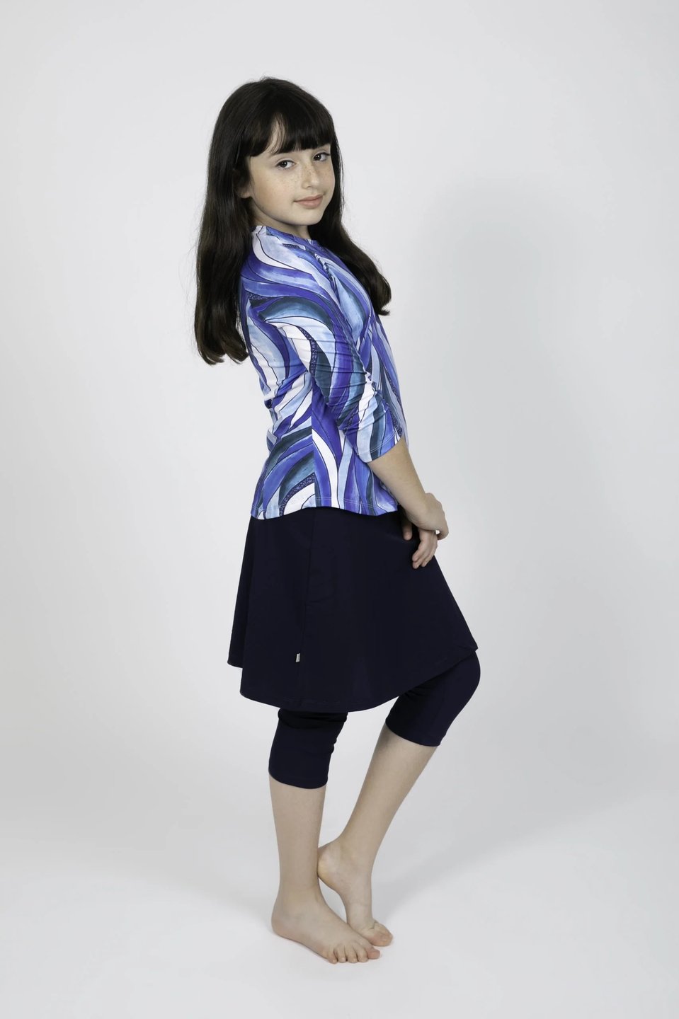 סט חולצה וחצאית לילדות כחול וגלי ים - Thumbnail 4