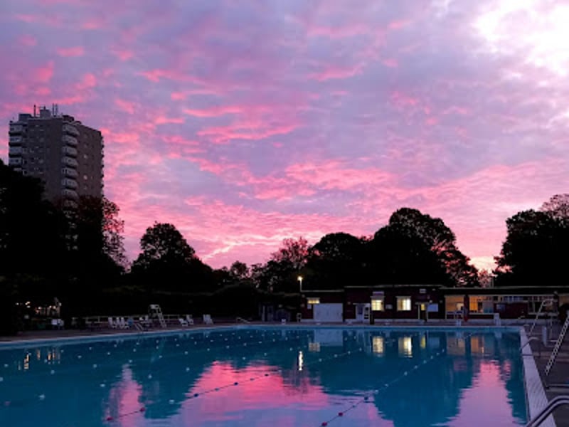 Brockwell Lido