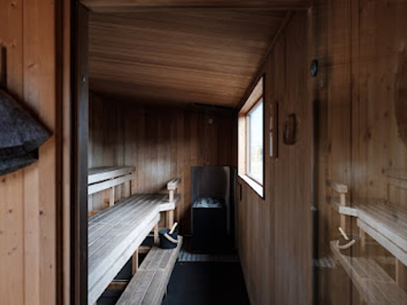 Luna Hut Sauna - Sea Lanes