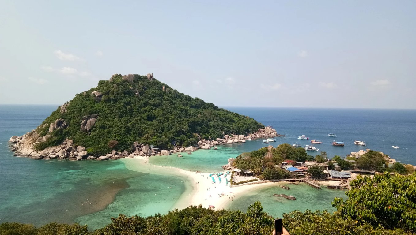 scenic-view-sea-against-sky (1).jpg