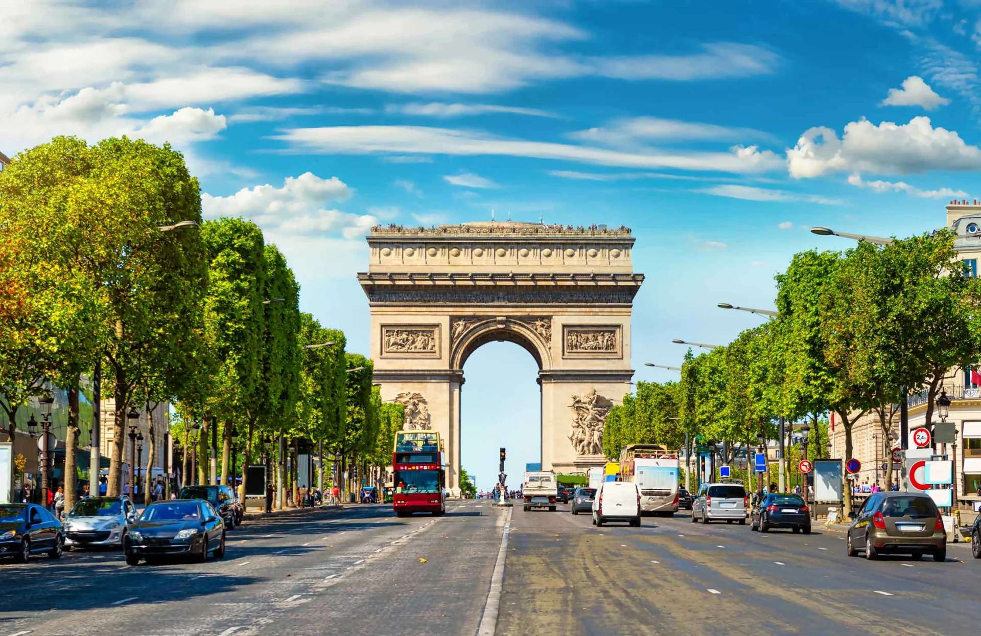 Arc-de-Triomphe ปารีส ฝรั่งเศส
