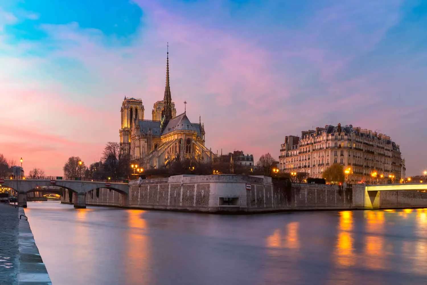 Notre-Dame de Paris ปารีส ฝรั่งเศส