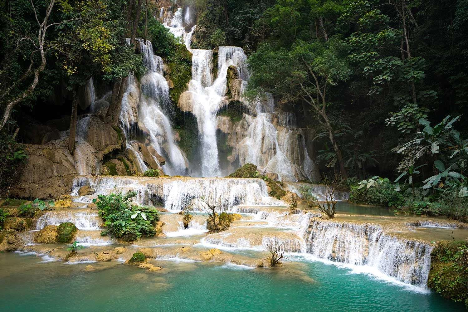 น้ำตกตาดกวางสี, ตาดกวางสี, Kuang Si Waterfall, Kuang Si Falls, น้ำตกหลวงพระบาง, น้ำตกสีฟ้าลาว, เที่ยวหลวงพระบาง, ที่เที่ยวหลวงพระบาง, เที่ยวลาว, ทัวร์ลาว, หลวงพระบาง, Luang Prabang, Luang Prabang Laos, Laos Travel