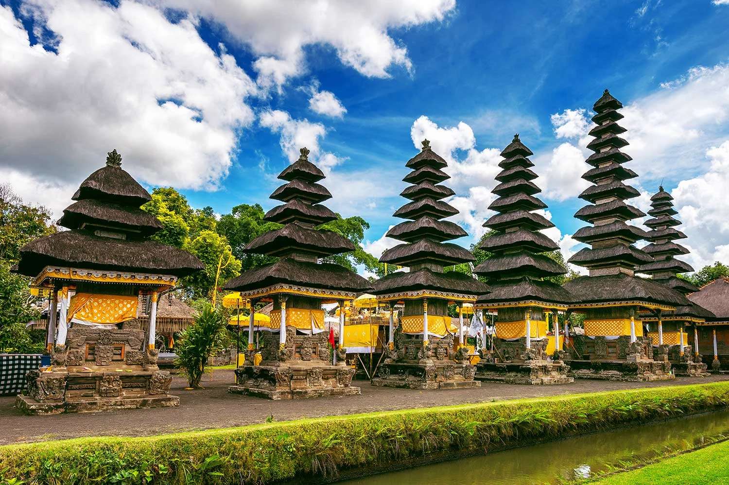 วัดทามันอายุน, Taman Ayun Temple, Pura Taman Ayun, วัดบาหลี, เที่ยวบาหลี, ที่เที่ยวบาหลี, เม็งวี บาหลี, วัดฮินดูบาหลี, แลนด์มาร์กบาหลี, สถาปัตยกรรมบาหลี, ทัวร์บาหลี