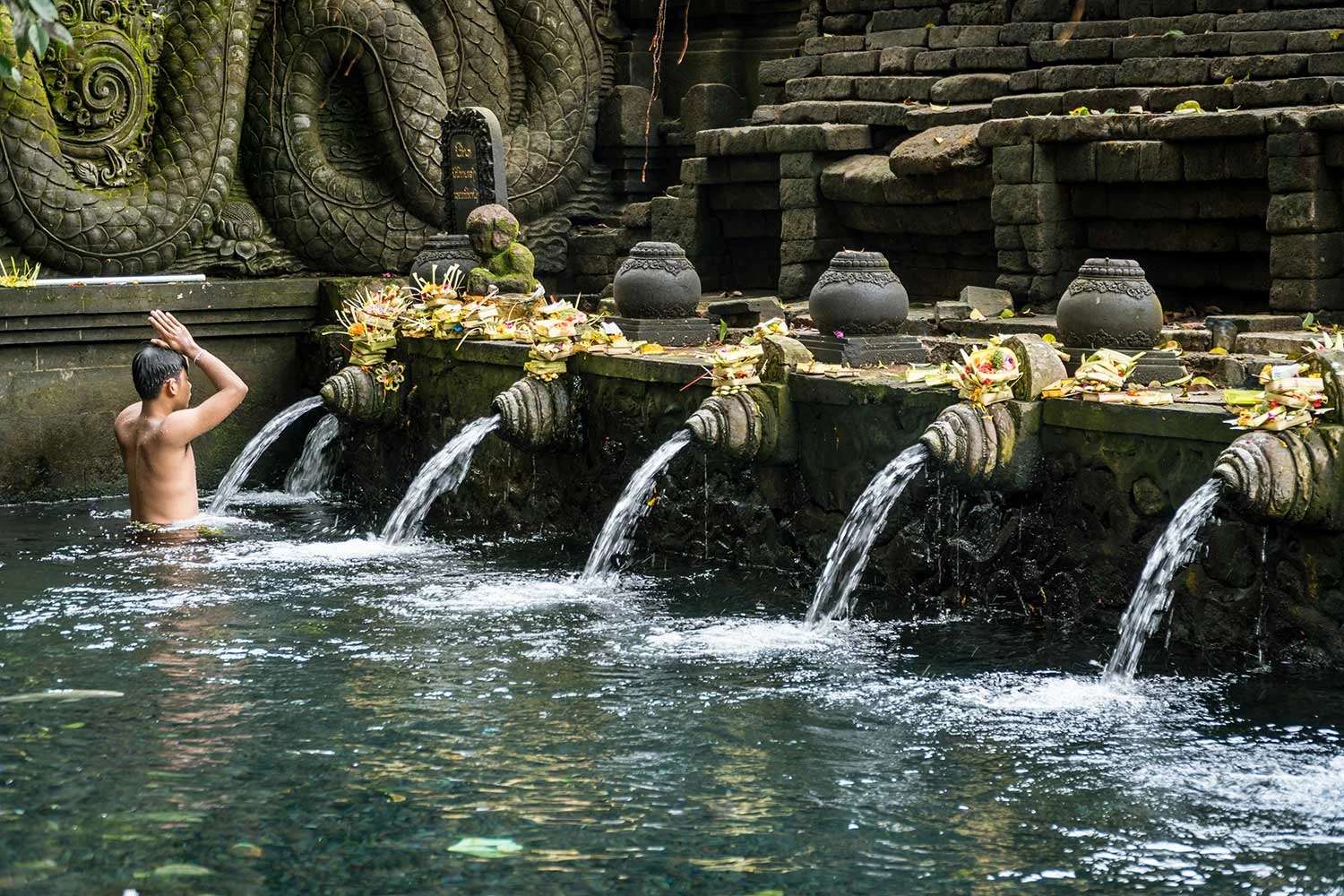 วัดเทมภัคสิริงค์, Tampak Siring, Tampaksiring, Tirta Empul, Tirta Empul Temple, วัดน้ำพุศักดิ์สิทธิ์บาหลี, เที่ยวบาหลี, ที่เที่ยวบาหลี, วัดบาหลี, พิธี Melukat, วัดฮินดูบาหลี, ทัวร์บาหลี, Bali Temple
