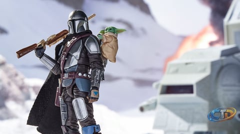 Hasbro Unveils Deluxe Mandalorian & Grogu Figure for Vintage Collection