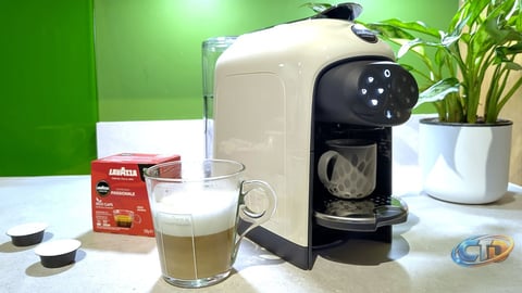 Lavazza A Modo Mio Deséa Review: Quiet Espresso Maker with Milk Frothing Challenges