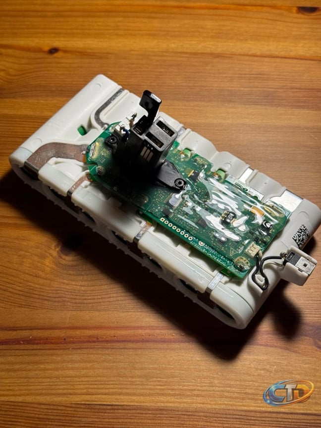Dyson V15 BMS Locked after Deep Discharge : r/hardwarehacking