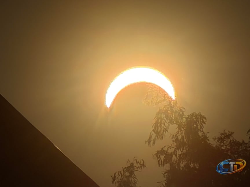Eclipse with iPhone 17 PM : r/iPhone17Pro