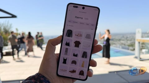 Google Photos AI Wardrobe on Razr: What It Does and Limits
