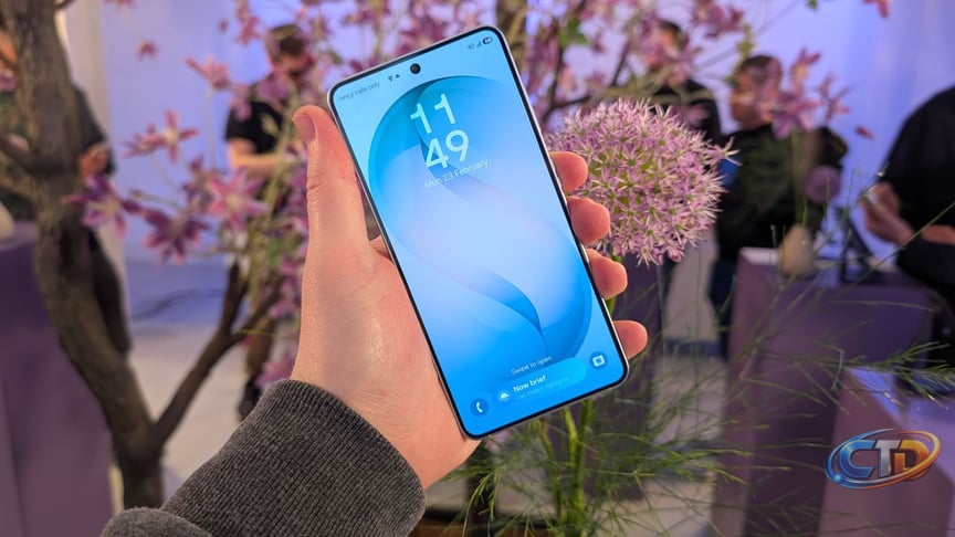 Comparing $500 Discounts on Galaxy S26: Mint Mobile vs. Visible Wireless