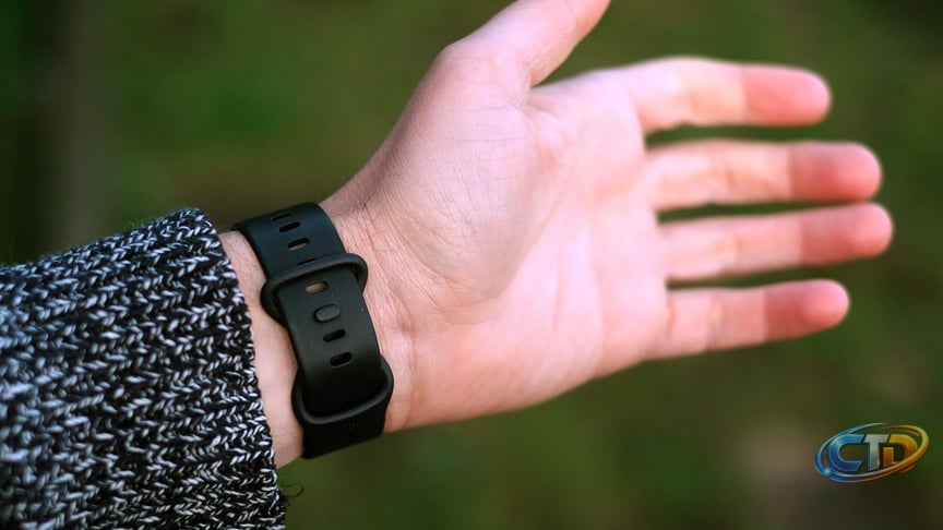 What You Need to Know About Fitbit's New Screenless Tracker