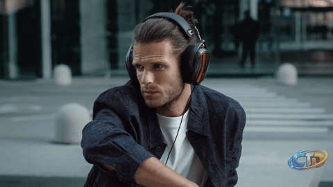 Meze Audio's Strada Headphones: A Fusion of Open-Back Detail and Closed-Back Privacy