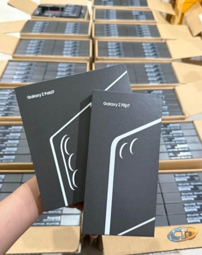 SAMSUNG GALAXY Z FOLD 7 , 16GB RAM - 1TB Snapdragon 8 Elite Destockage