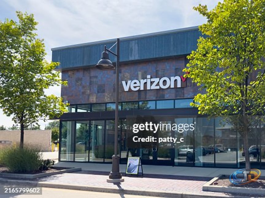 Verizon Wireless Store High-Res Stock Photo - Getty Images
