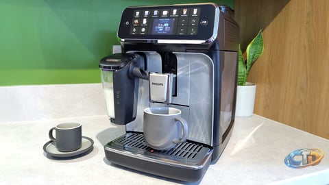 Is the Philips LatteGo 5500 Series the Best Espresso Machine for Small Households?