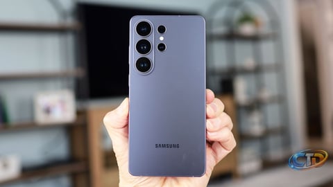 Google Pixel 10 vs Samsung Galaxy S26: Which Offers Better Value?