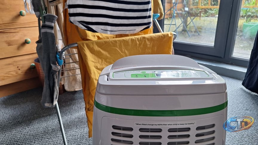 Choosing the Right Dehumidifier for Drying Clothes: Speed vs. Cost