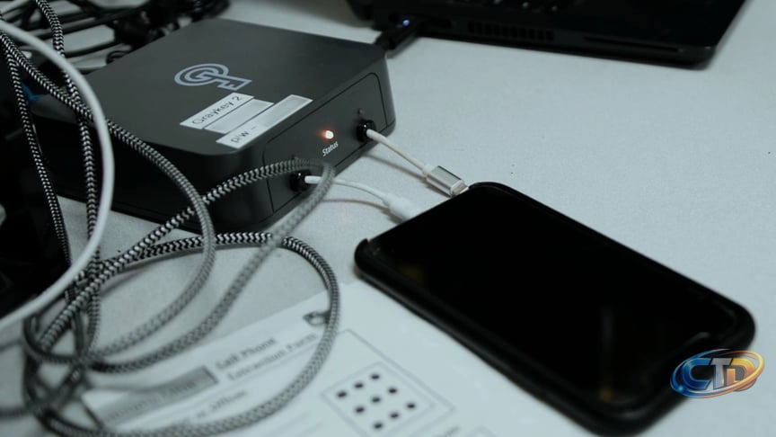 US police have been given a tool to bypass the iPhone's automatic lock •  Межа