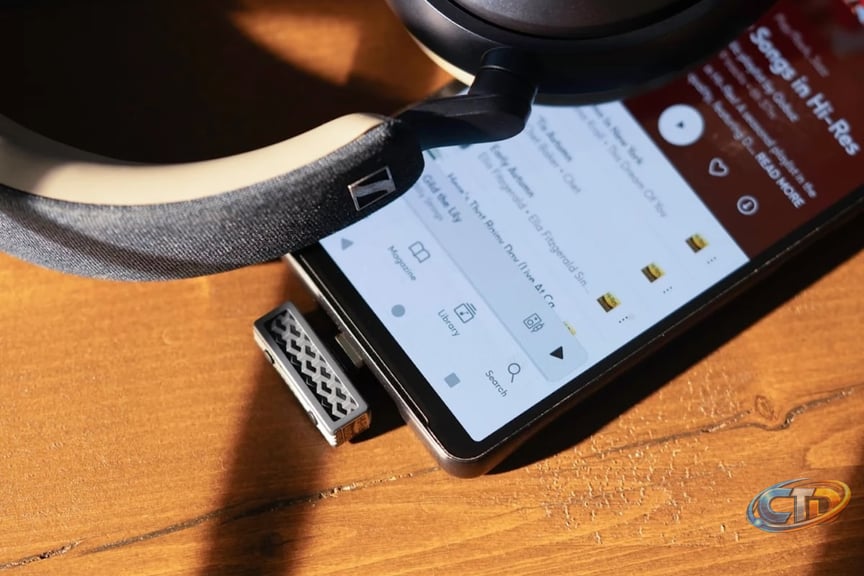 iFi UP Play Max — Bluetooth transmitter with aptX Lossless and Auracast
