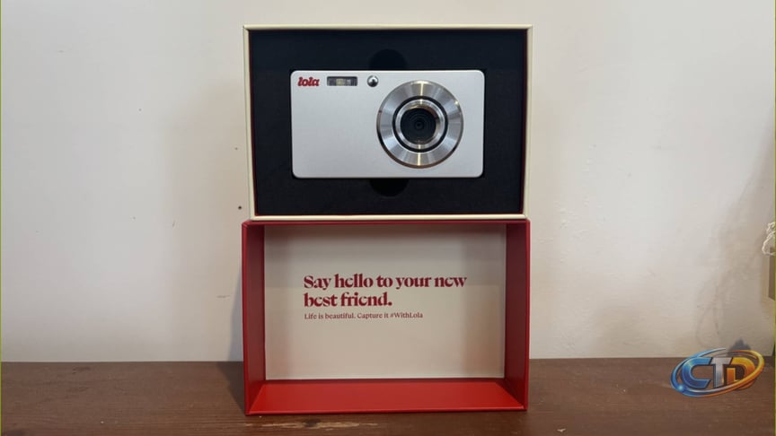 I swapped my iPhone's camera for this Y2K-inspired digicam — and there's  only one point-and-shoot I want in my pocket for capturing memories |  TechRadar