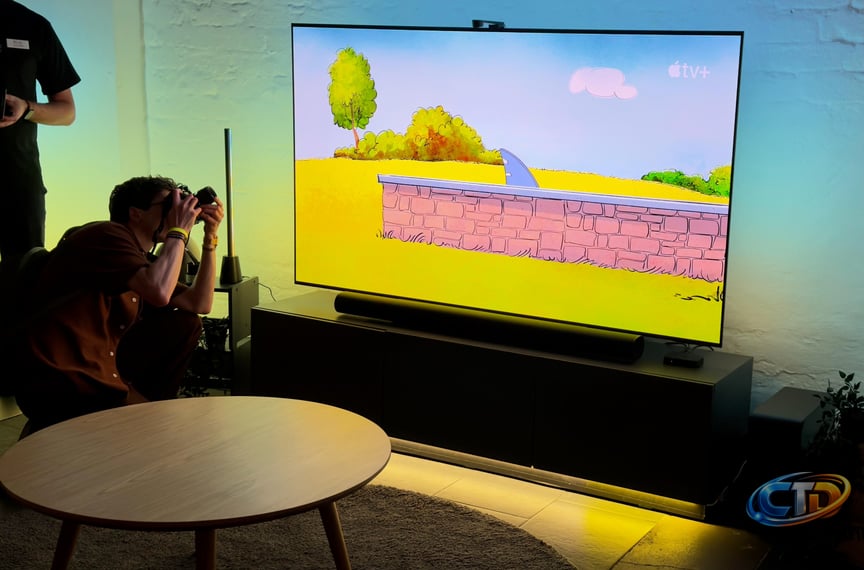 Philips Hue adds more affordable options for syncing smart lights with your  TV | The Verge