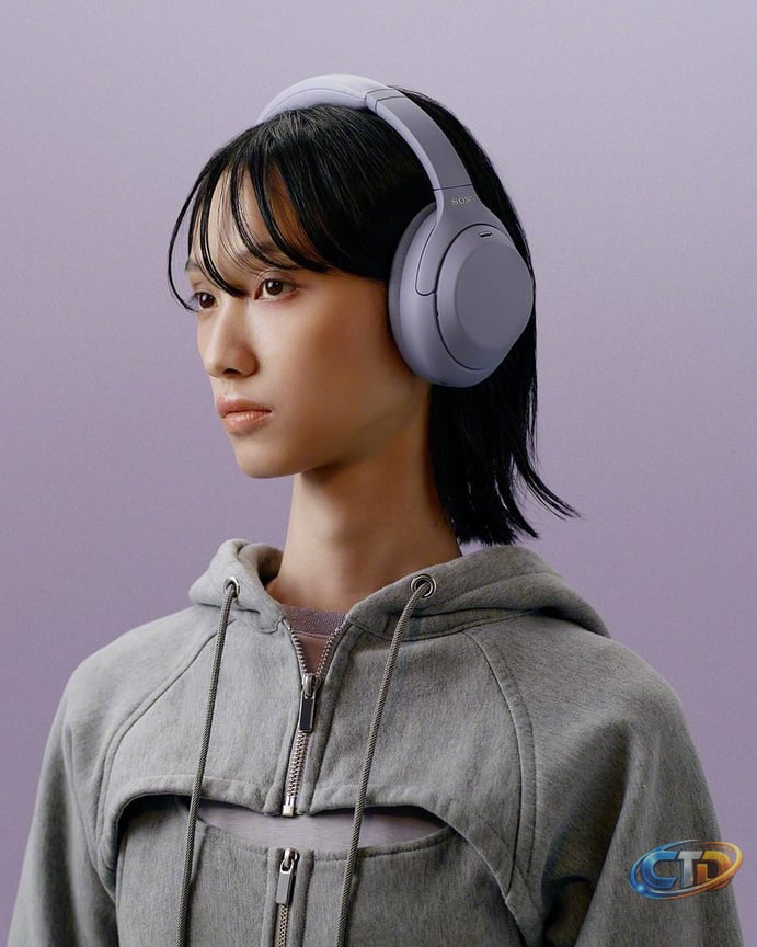 Six years later, Sony revisits its legendary XM4 headphones | The Verge