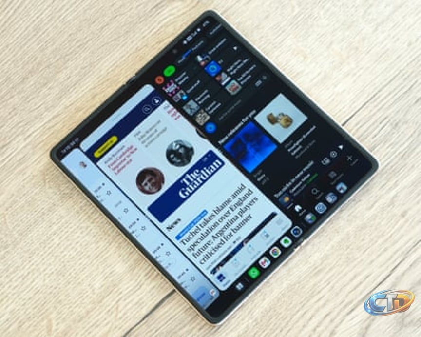 Honor Magic V6 review: sleek foldable phone lacking a bit of polish |  Android | The Guardian