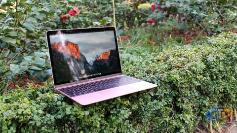 Will Apple's Rumored Cheaper MacBook Change the Laptop Market?