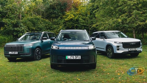 UK EV Registrations Surge: March Sees Record Numbers Amid Fuel Crisis