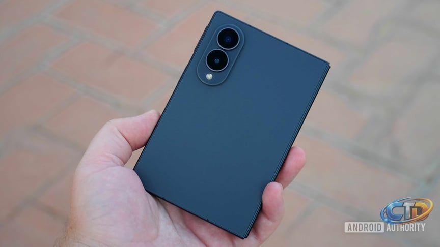The Z Fold 8 has a camera problem, and it has nothing to do with photo  quality