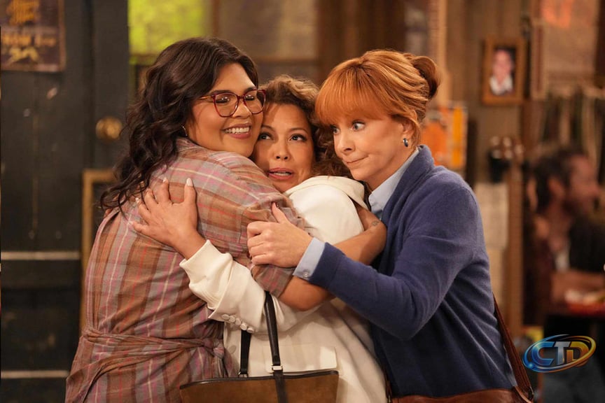 Reba McEntire Had Her 'Clothes Laid Out' Night Before 'Happy's Place'  Return: 'Excited' (Exclusive)