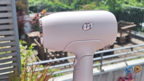Are Curling Irons As Safe As Air Styling? Separating Heat Myths from Hair Health Facts