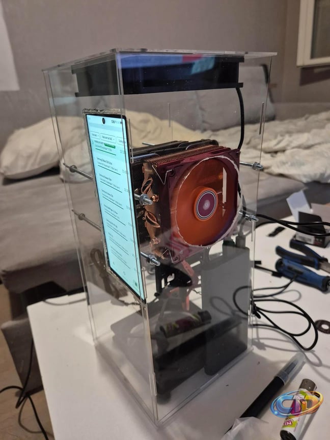 High-End Android Smartphone With 24GB RAM Turns Into Fully-Functional PC  With Dual-CPU Cooler Mod And Transparent Case; Can Run Witcher 3 At 1080p  Ultra Settings